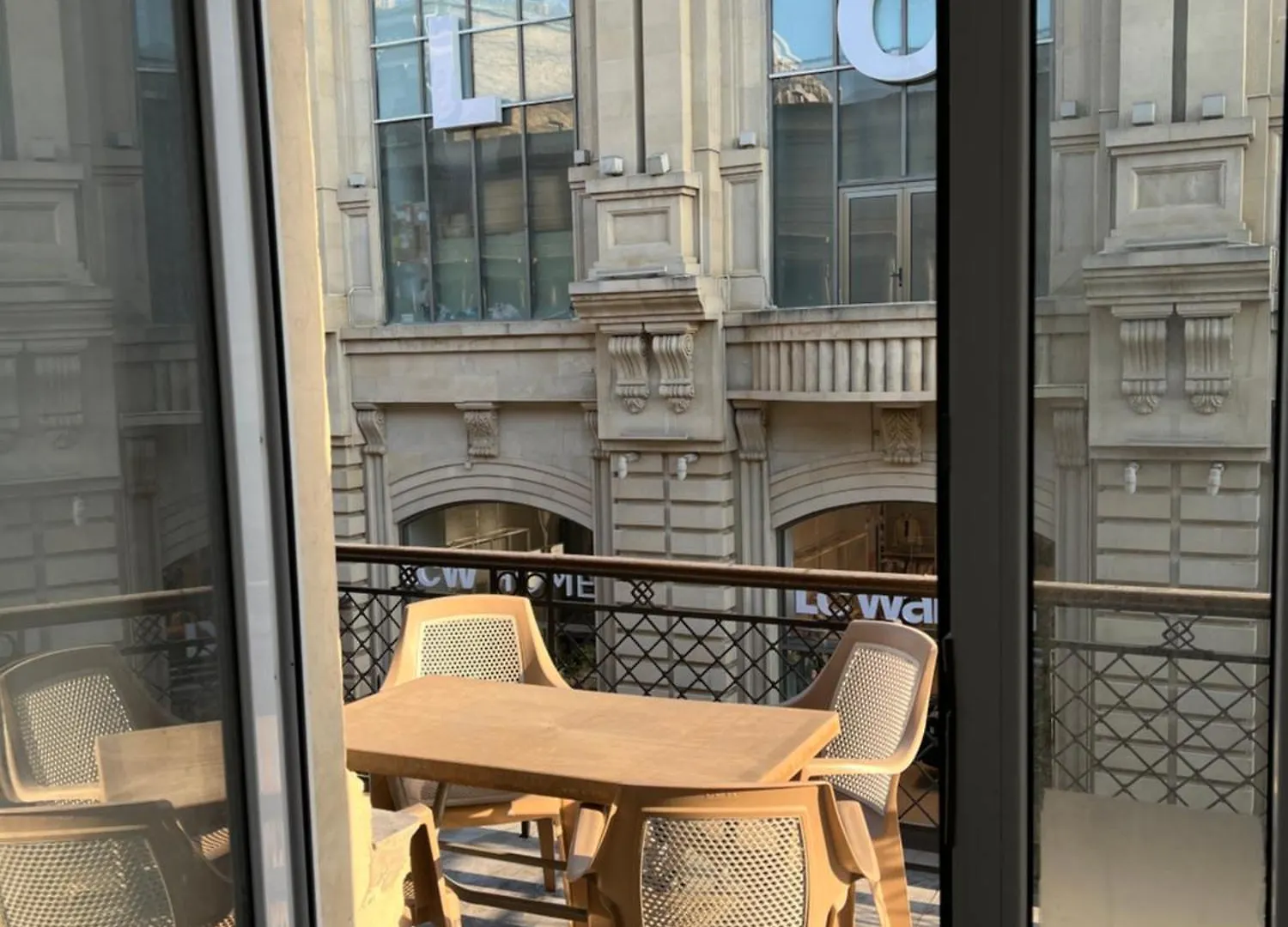 Baku Central Apartment, Nizami Street